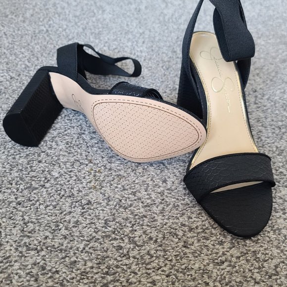 Jessica Simpson heels - Picture 2 of 3